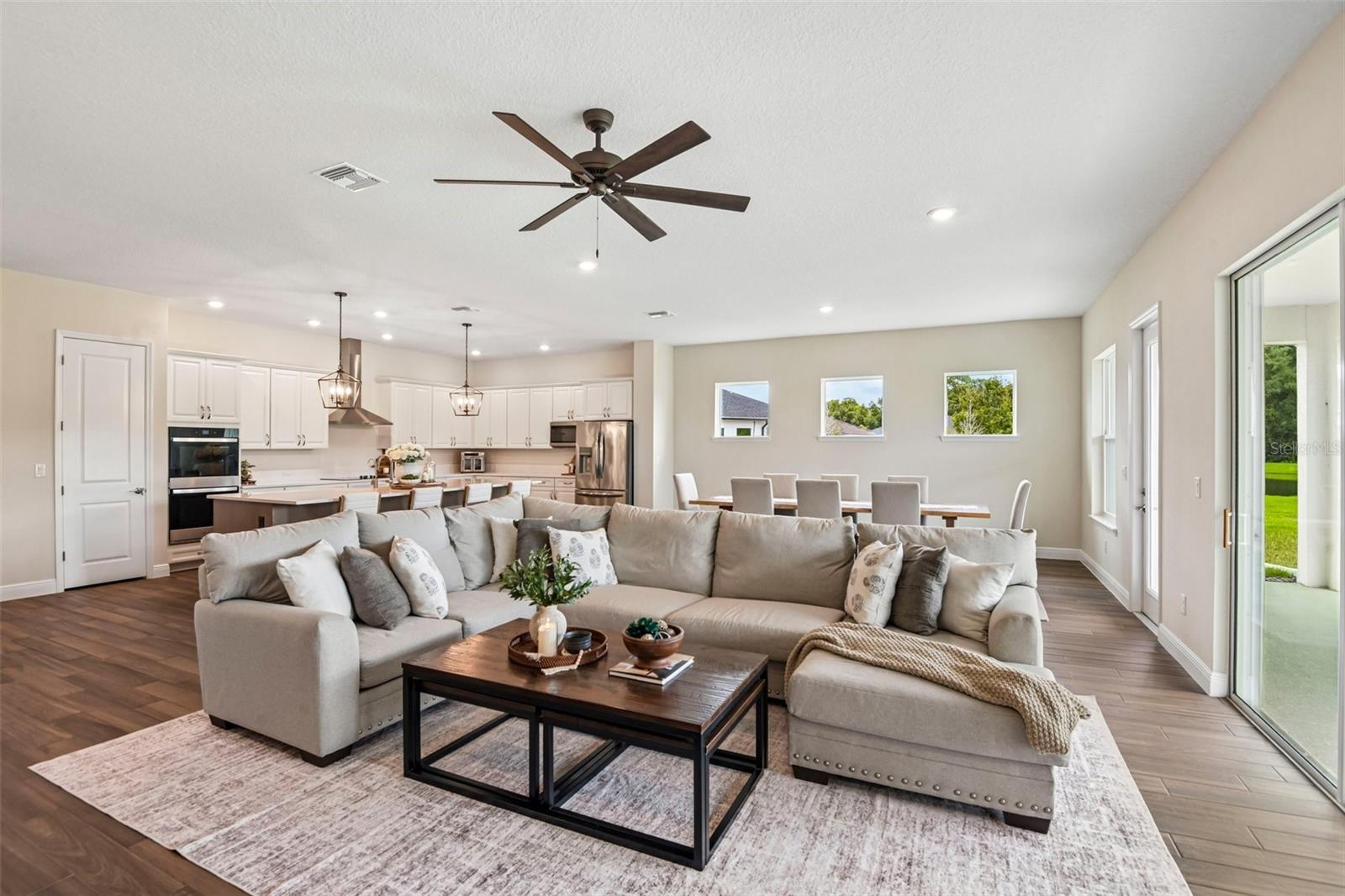 7510 Ashbrooke Pine Loop Property Photo 8