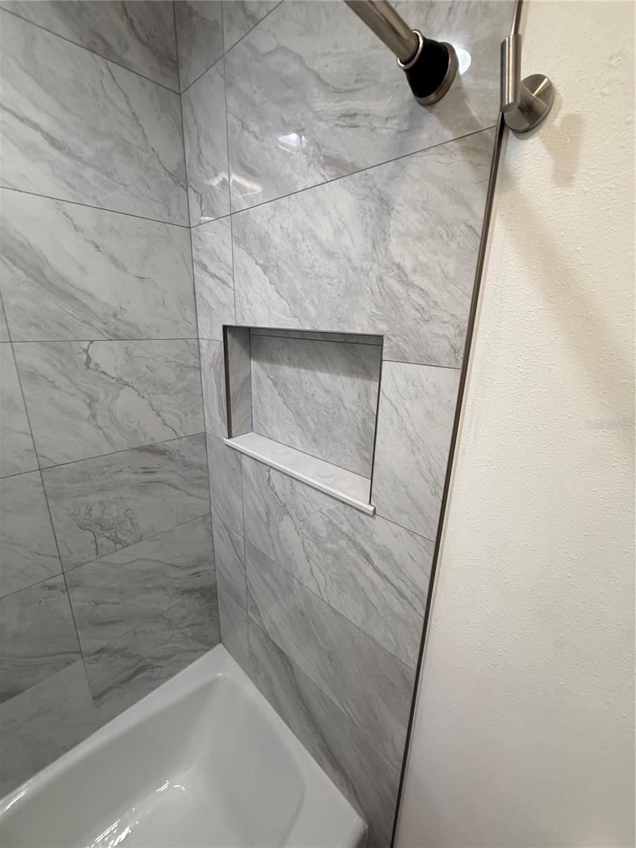 674 Heritage Ln #a Property Photo 17