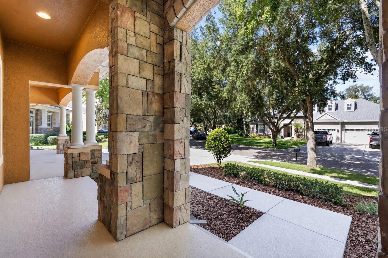 15910 Ternglade Dr Property Photo 6