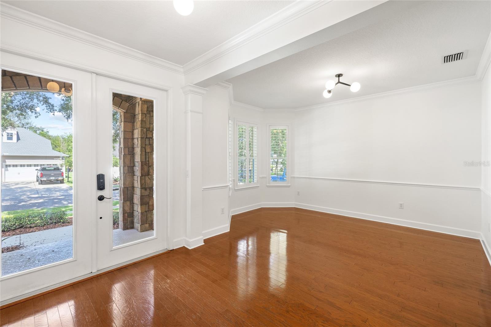 15910 Ternglade Dr Property Photo 8