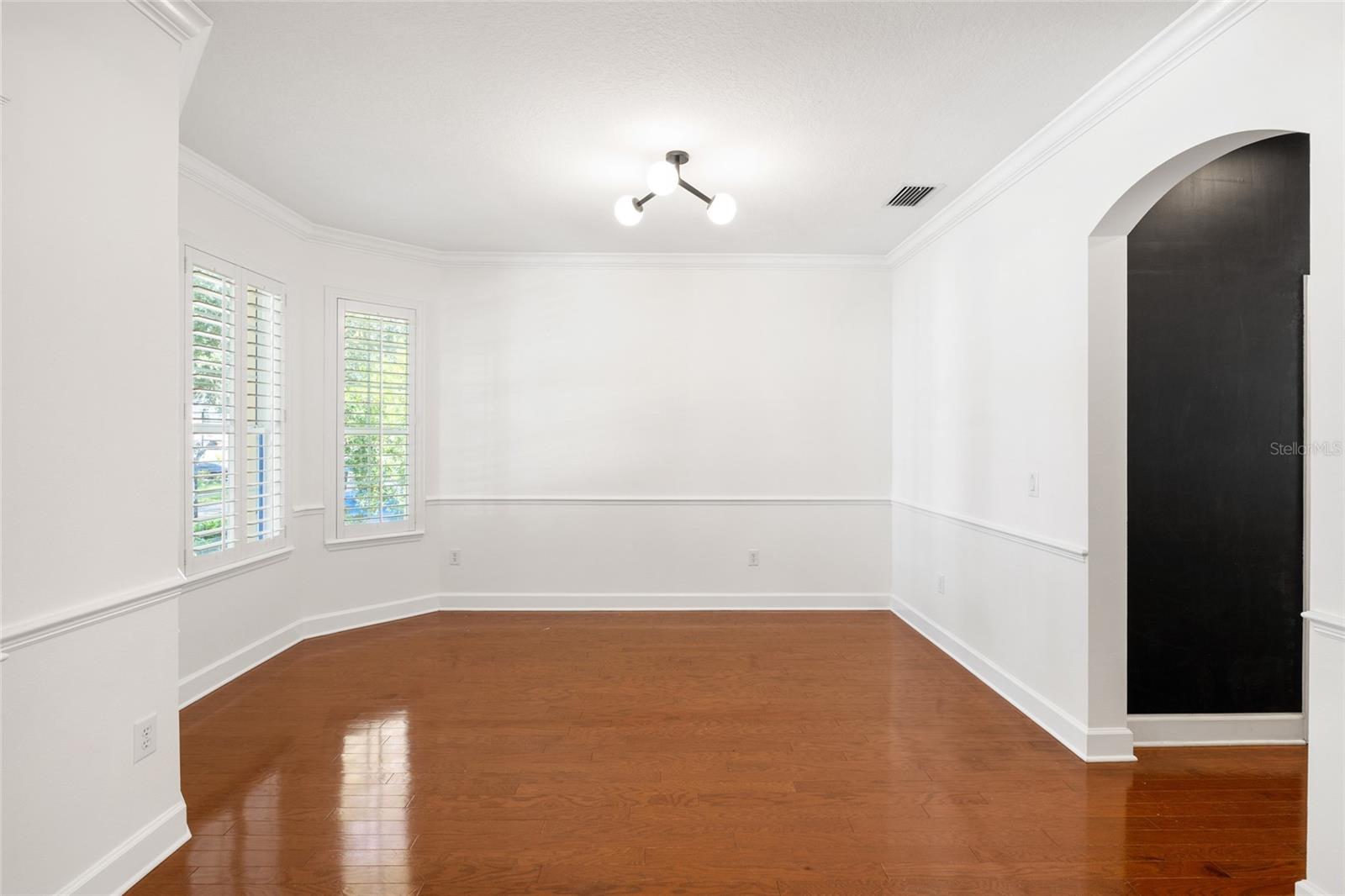 15910 Ternglade Dr Property Photo 11
