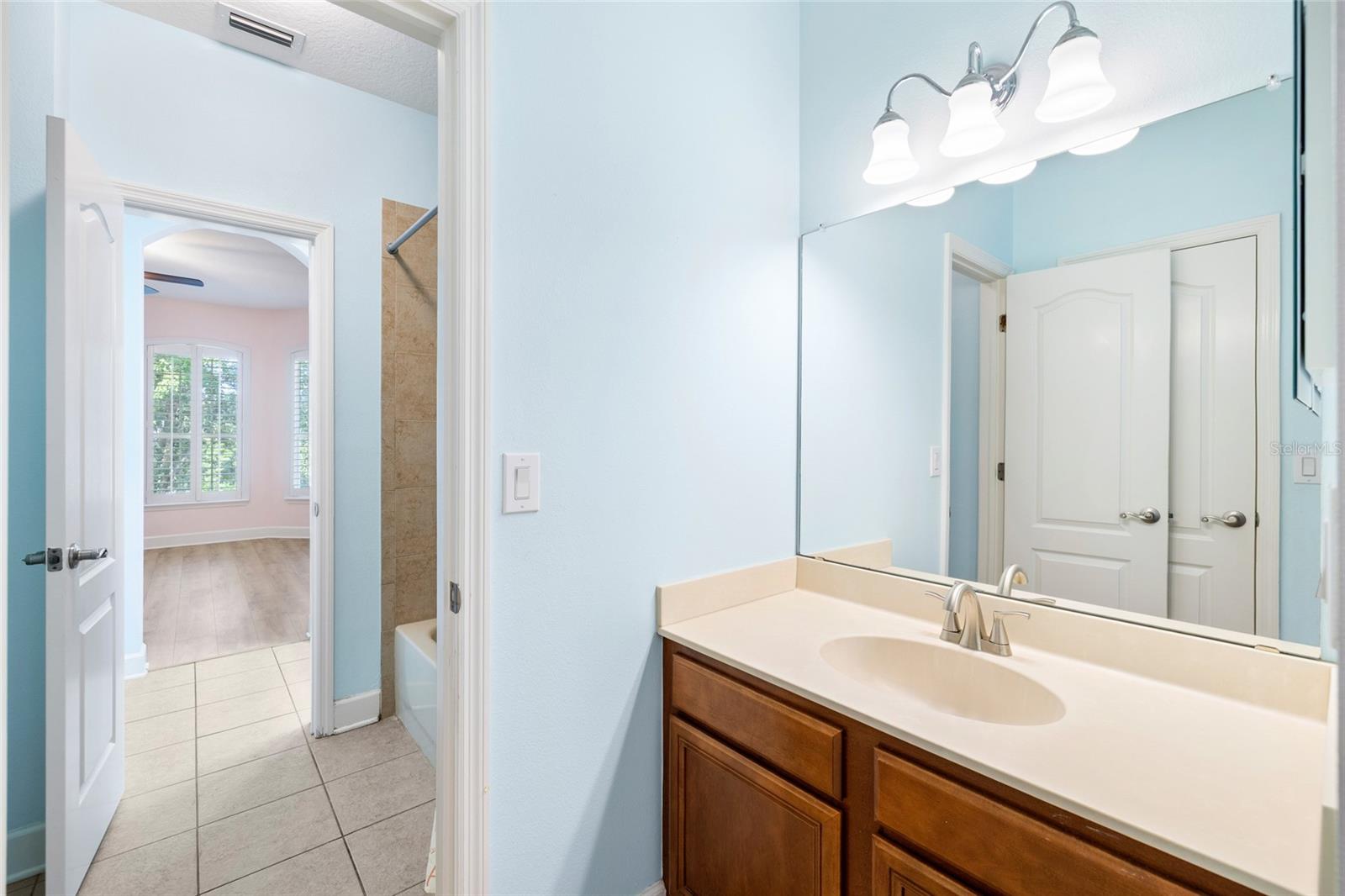 15910 Ternglade Dr Property Photo 49