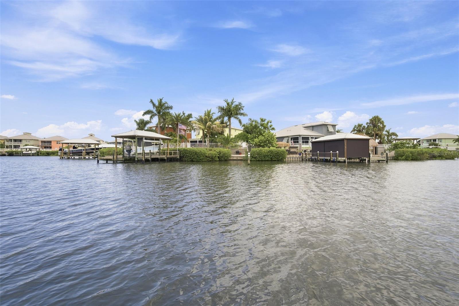 485 FLAMINGO DR Property Photo 1
