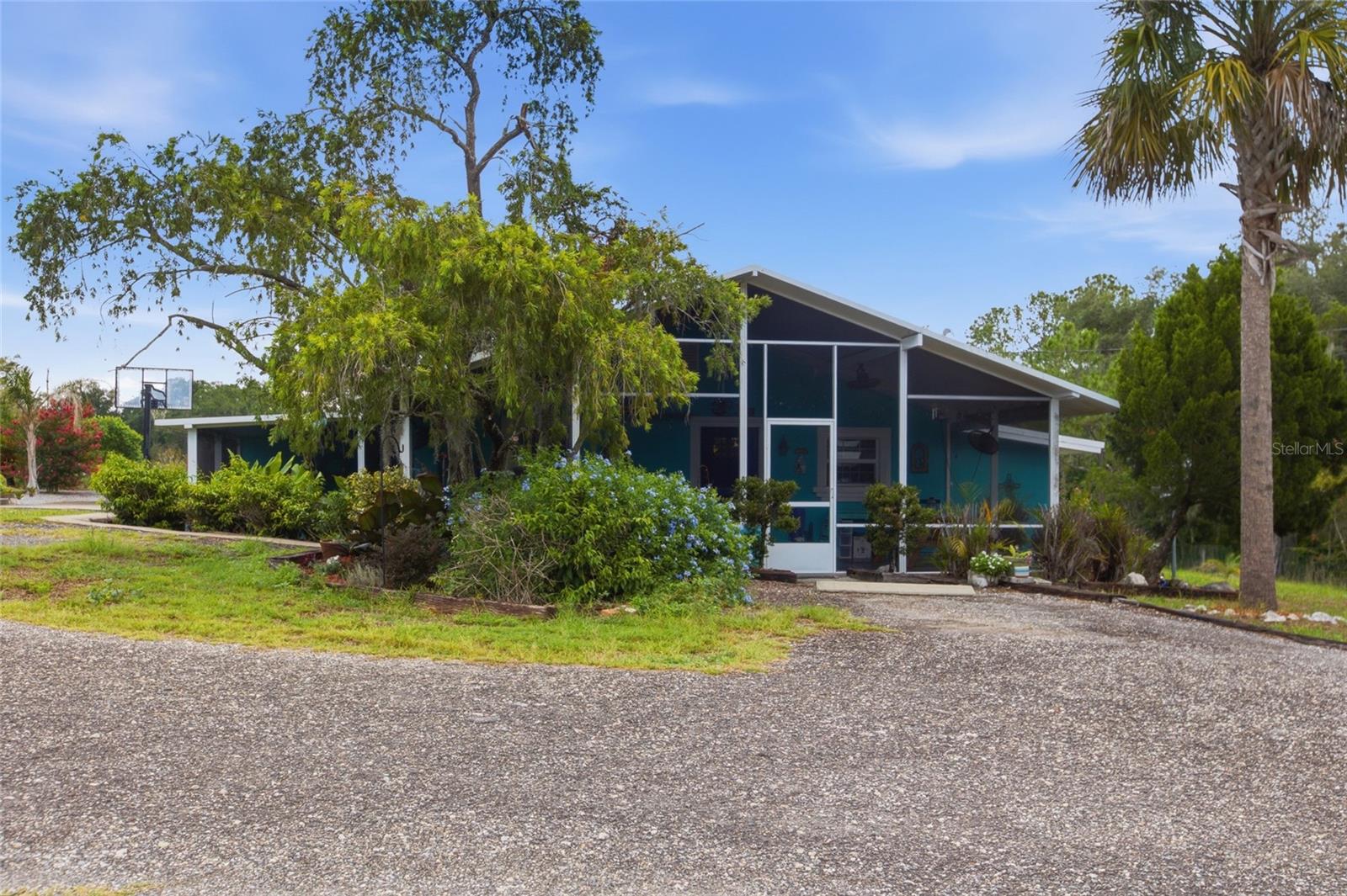 40832 River Rd Property Photo 1