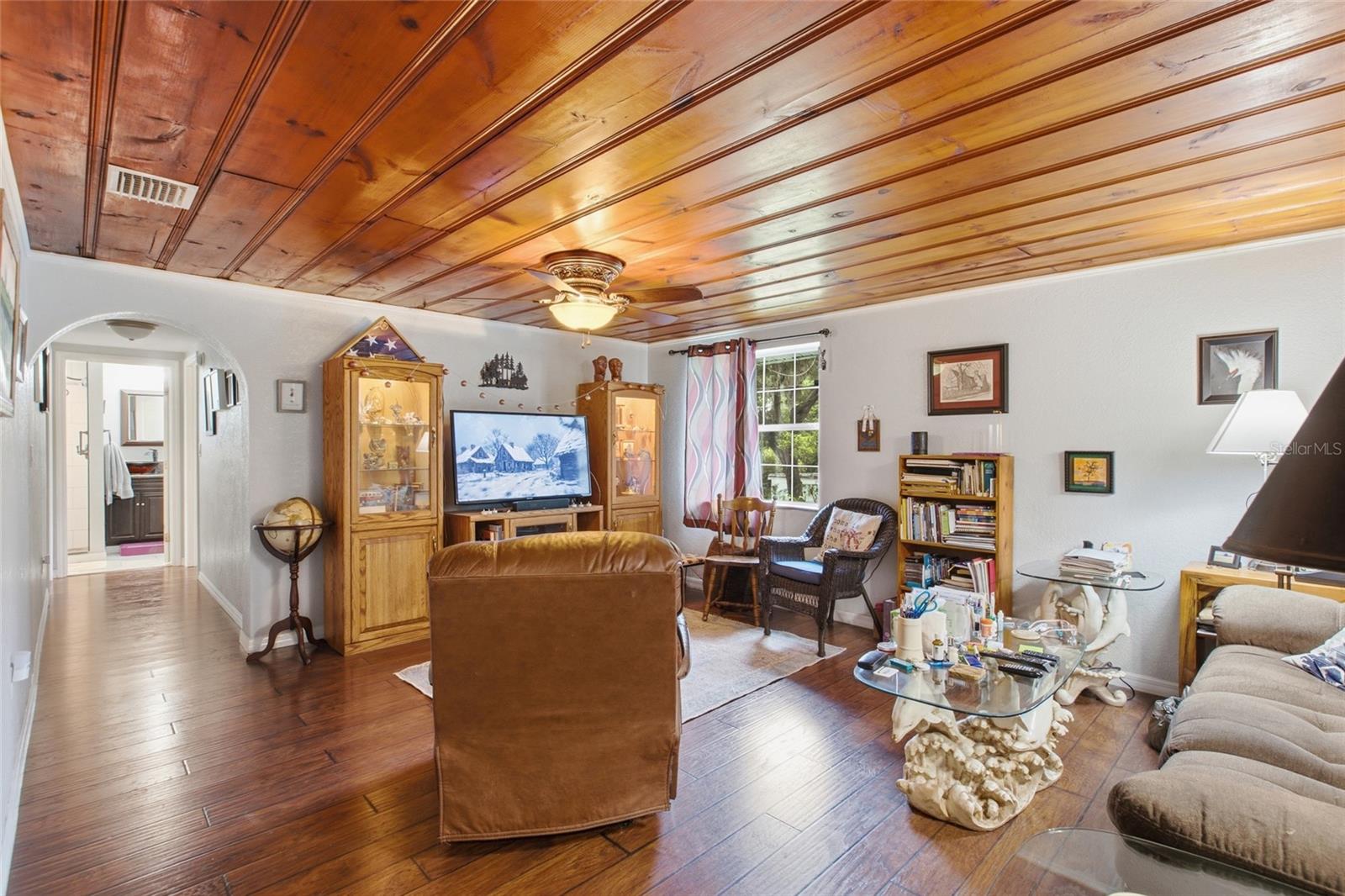 40832 River Rd Property Photo 12