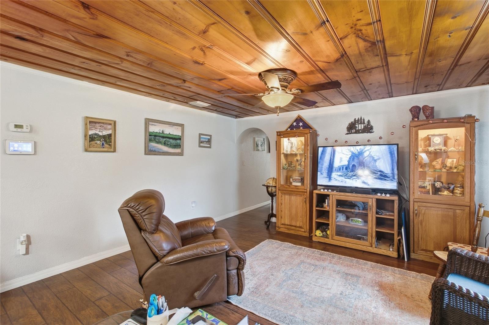 40832 River Rd Property Photo 18