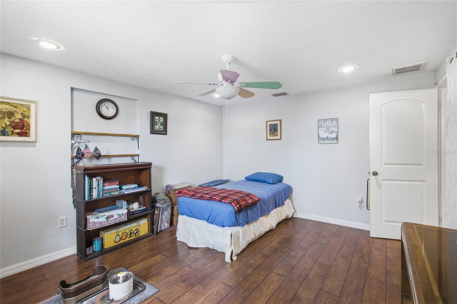 40832 River Rd Property Photo 21