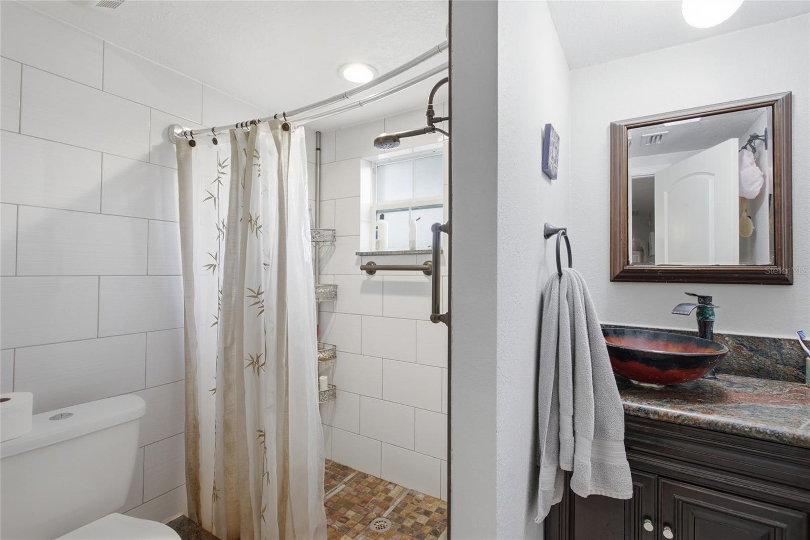 40832 River Rd Property Photo 27