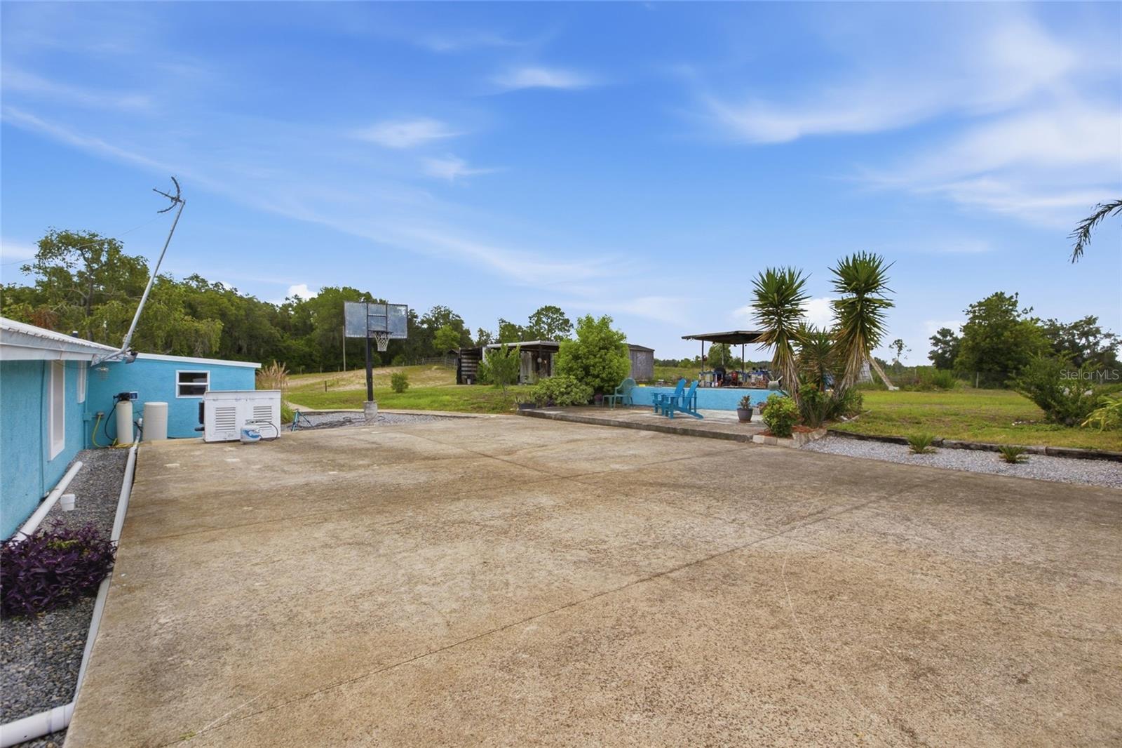 40832 River Rd Property Photo 44