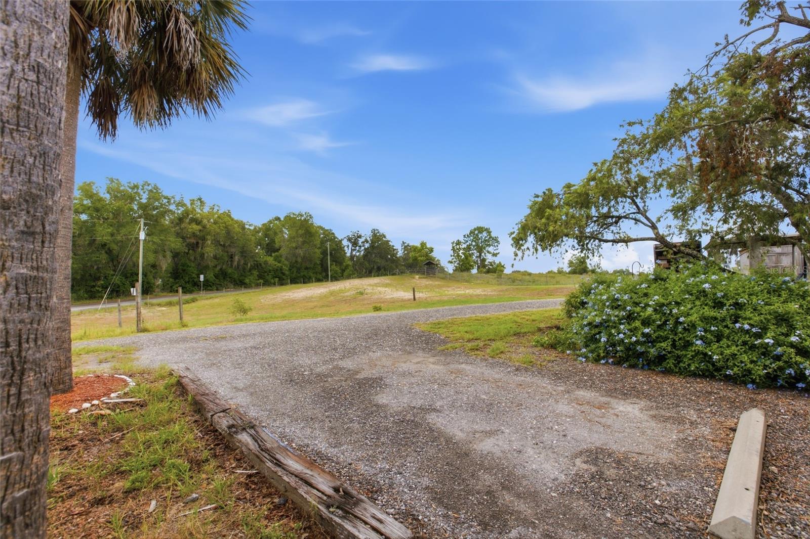 40832 River Rd Property Photo 47
