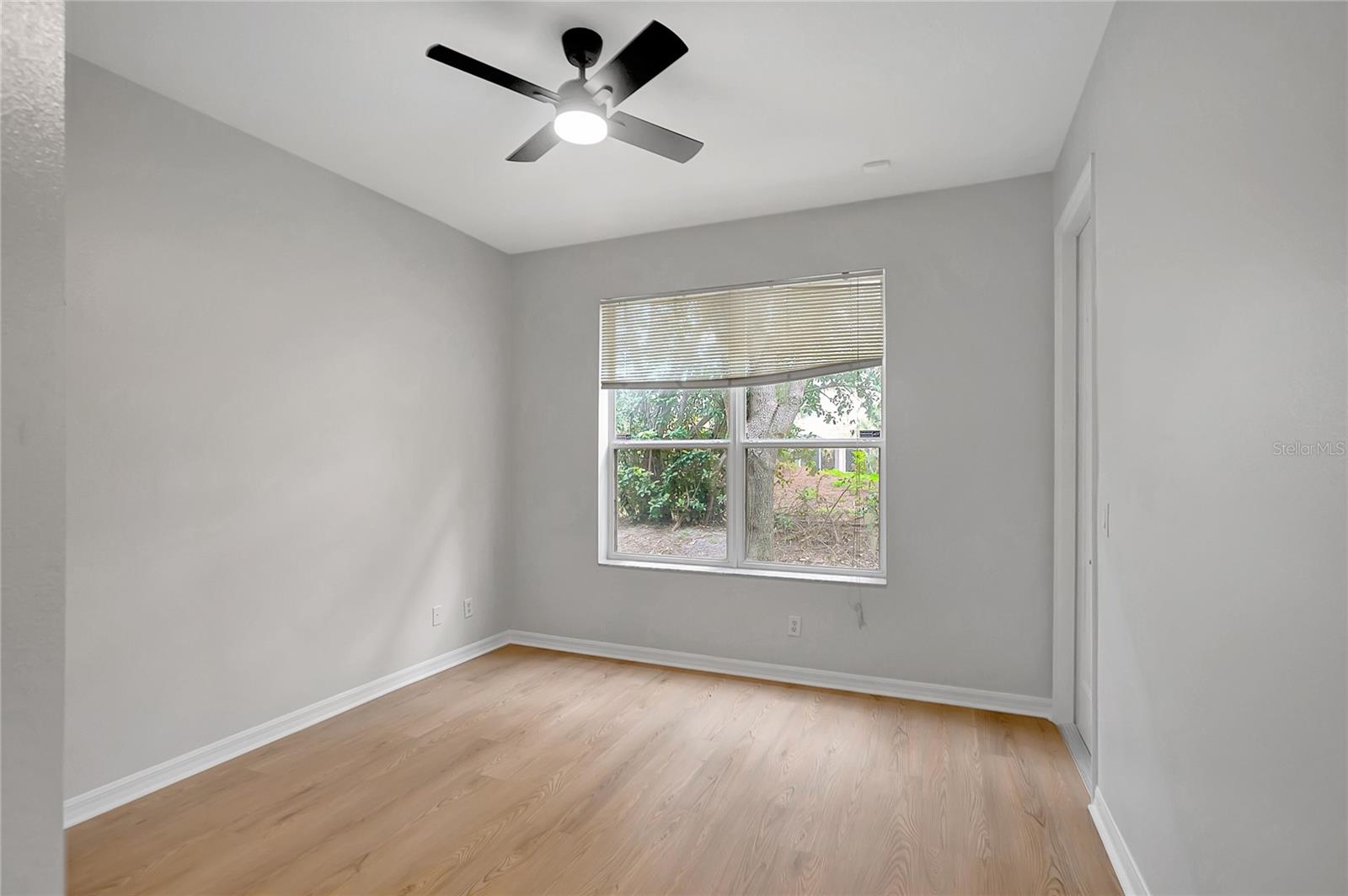 7413 Terrace River Dr Property Photo 20