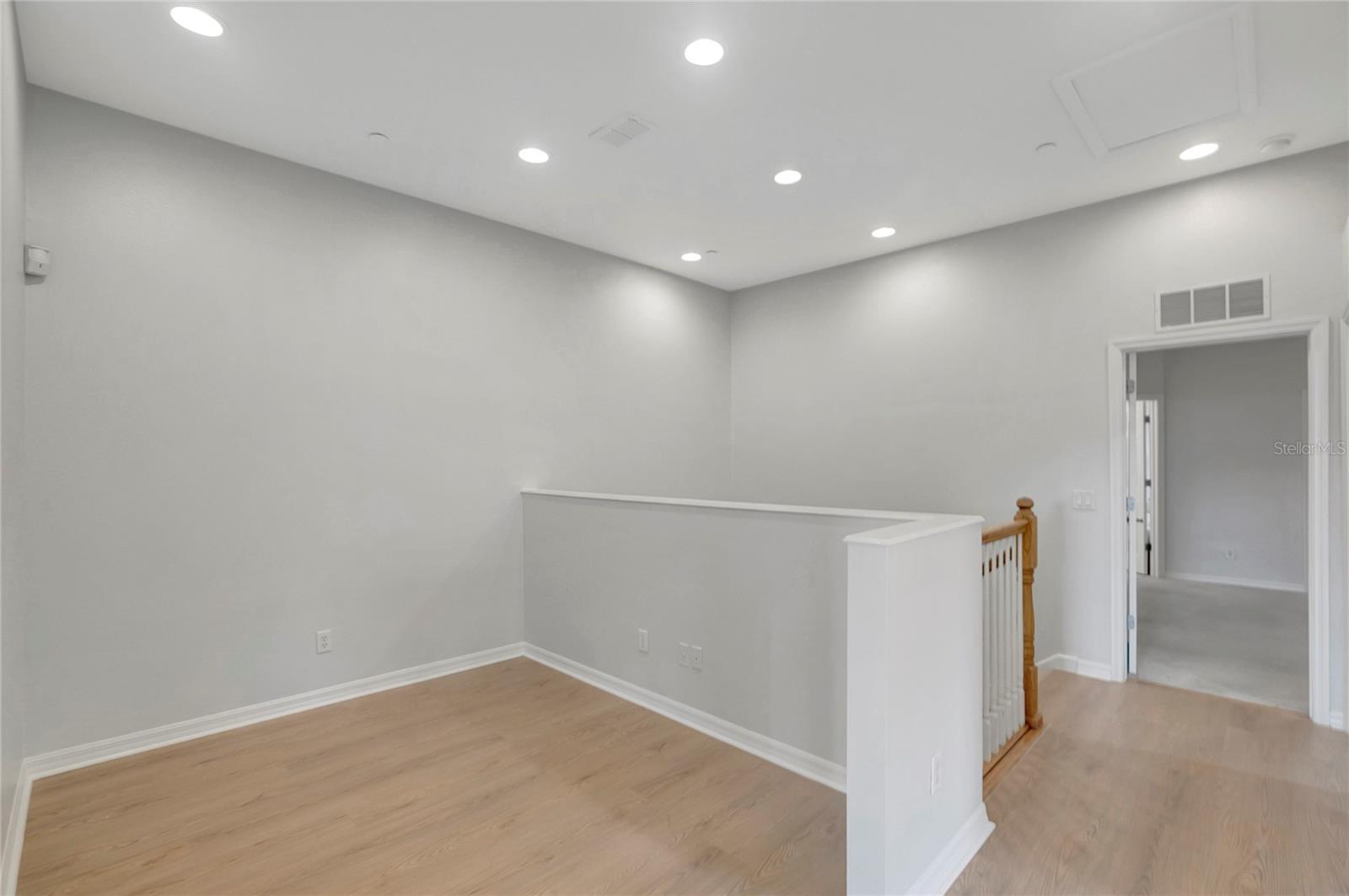 7413 Terrace River Dr Property Photo 27