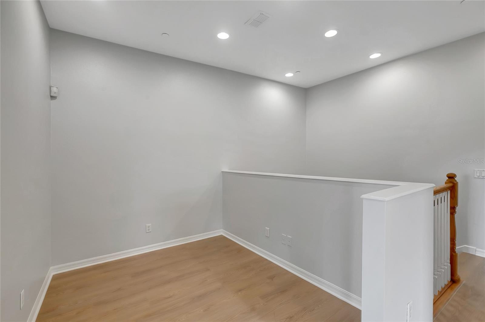 7413 Terrace River Dr Property Photo 28