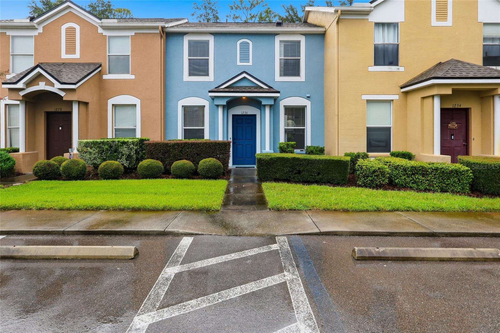 1236 BLENHEIM CT