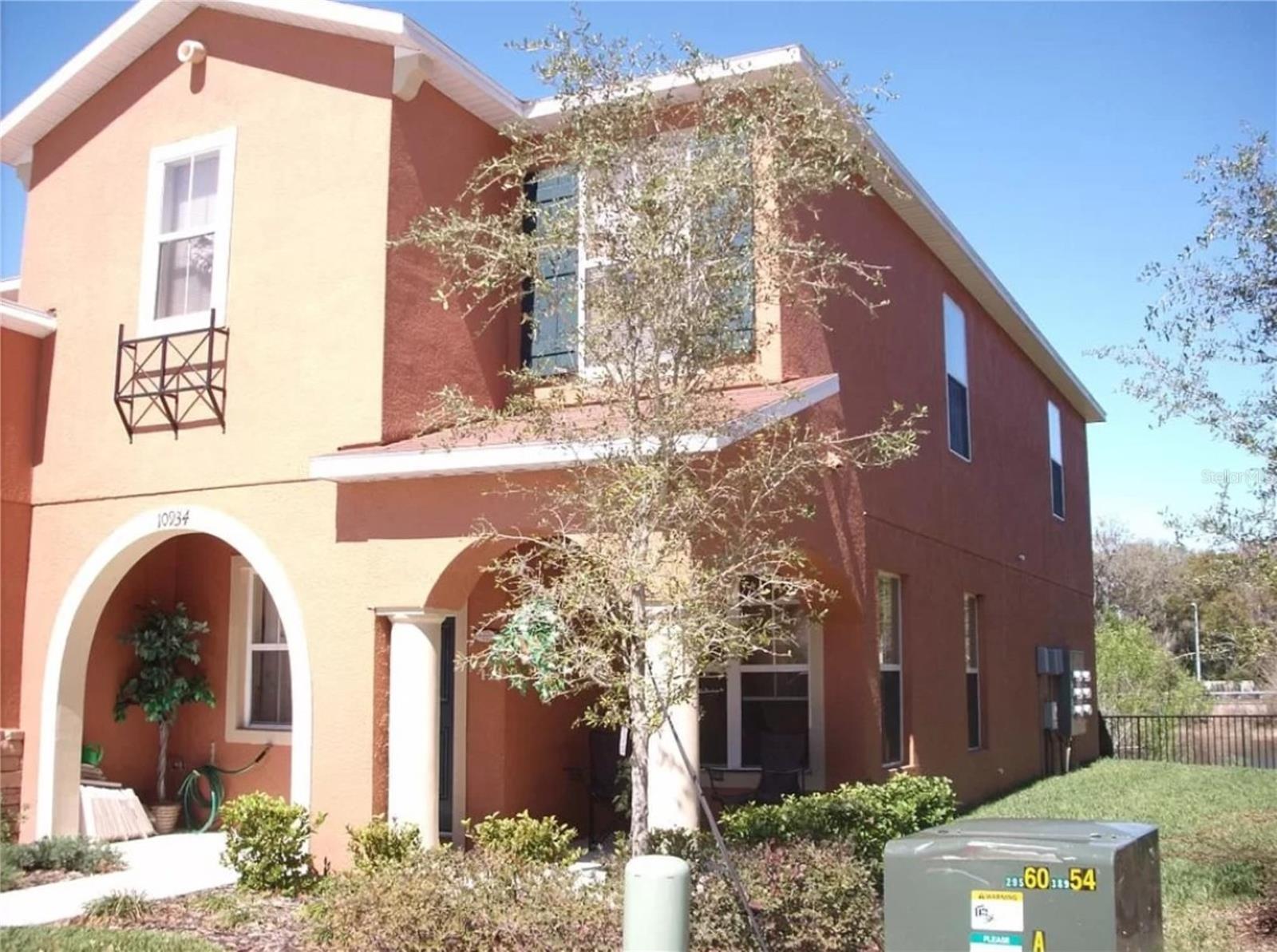 10934 JOHANNA AVE Property Photo 1