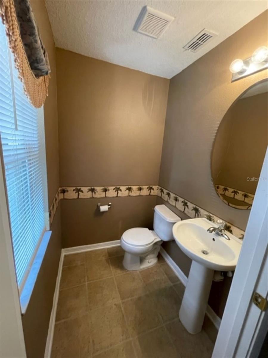 10934 Johanna Ave Property Photo 16