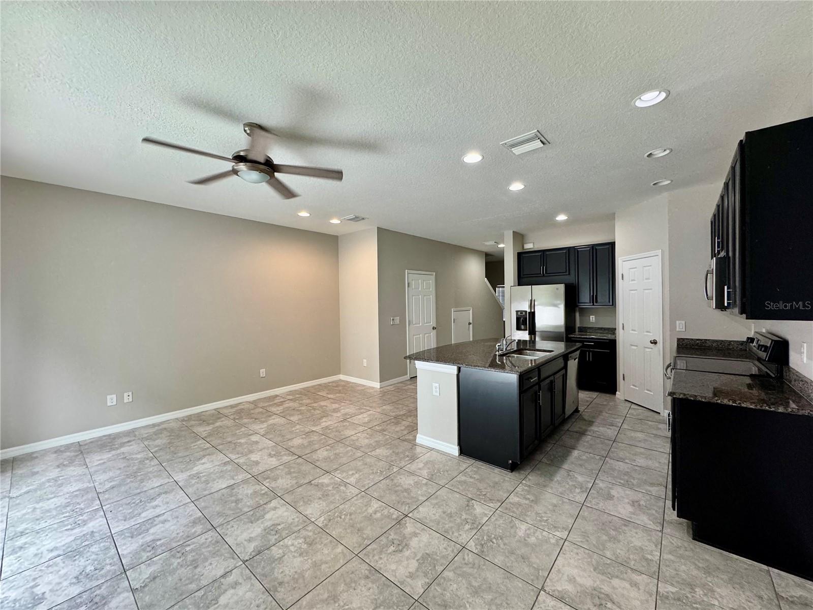 7208 Grand Elm Dr Property Photo 4