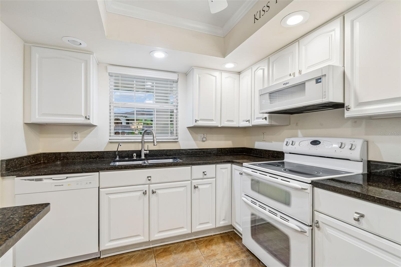 10387 Carrollwood Ln #303 Property Photo 4
