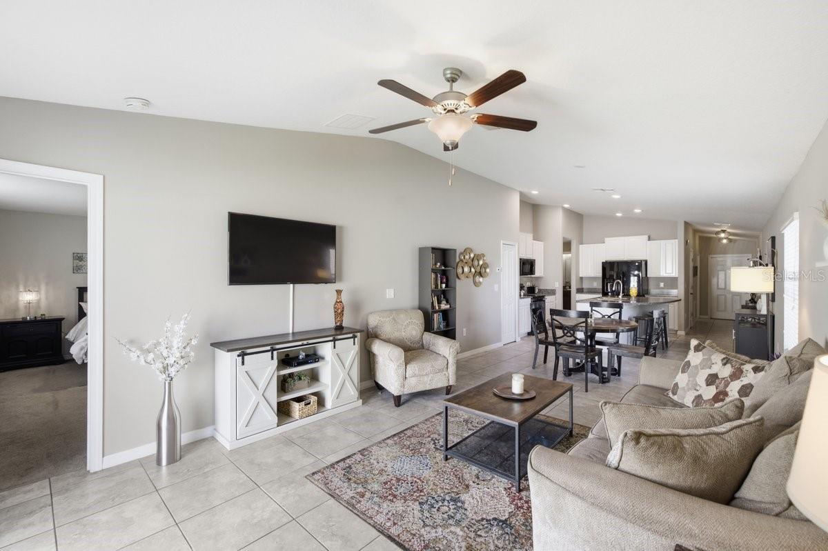 6830 Blue Moon Way Property Photo 8