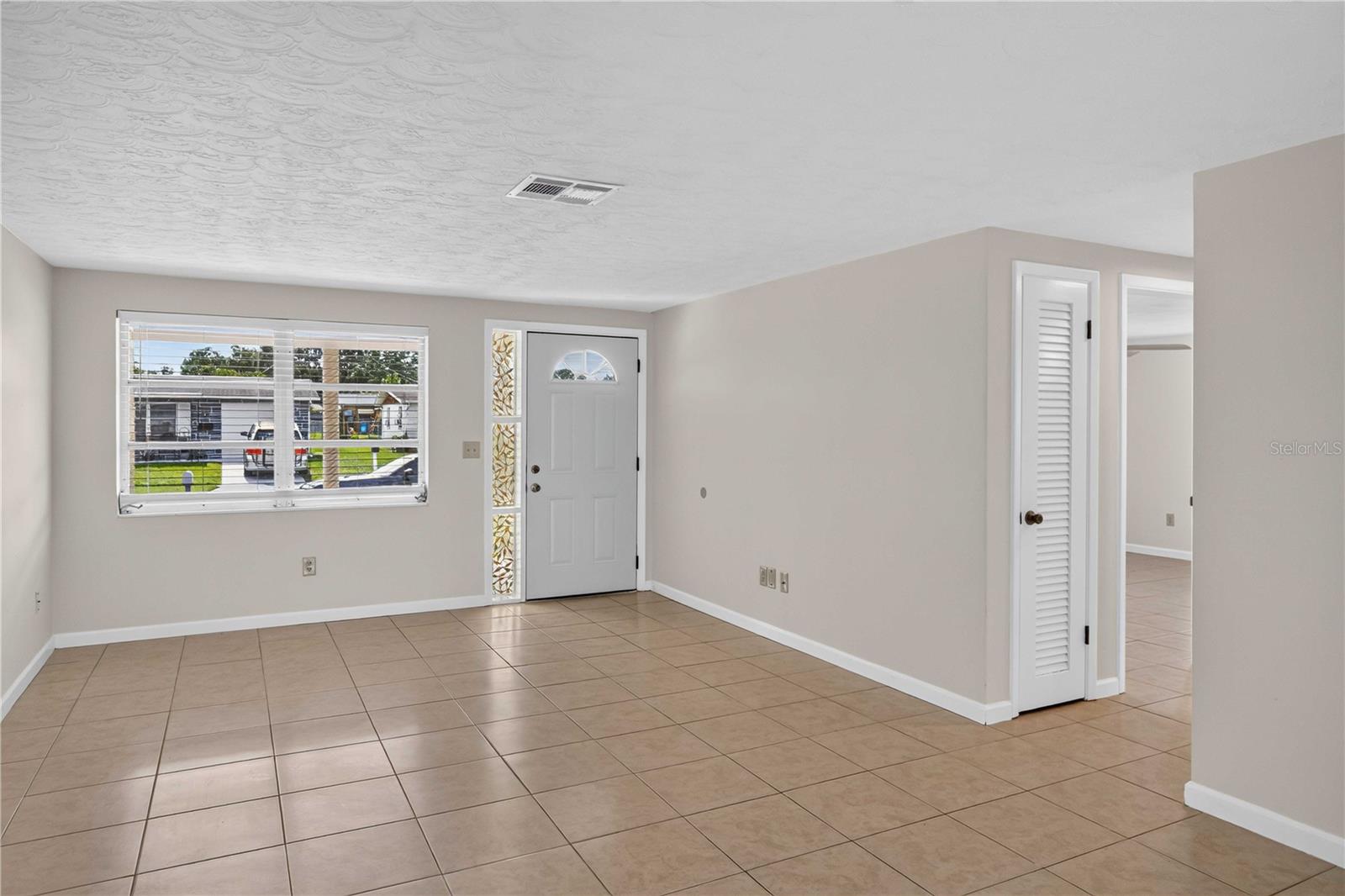 2044 Pamela Dr Property Photo 4