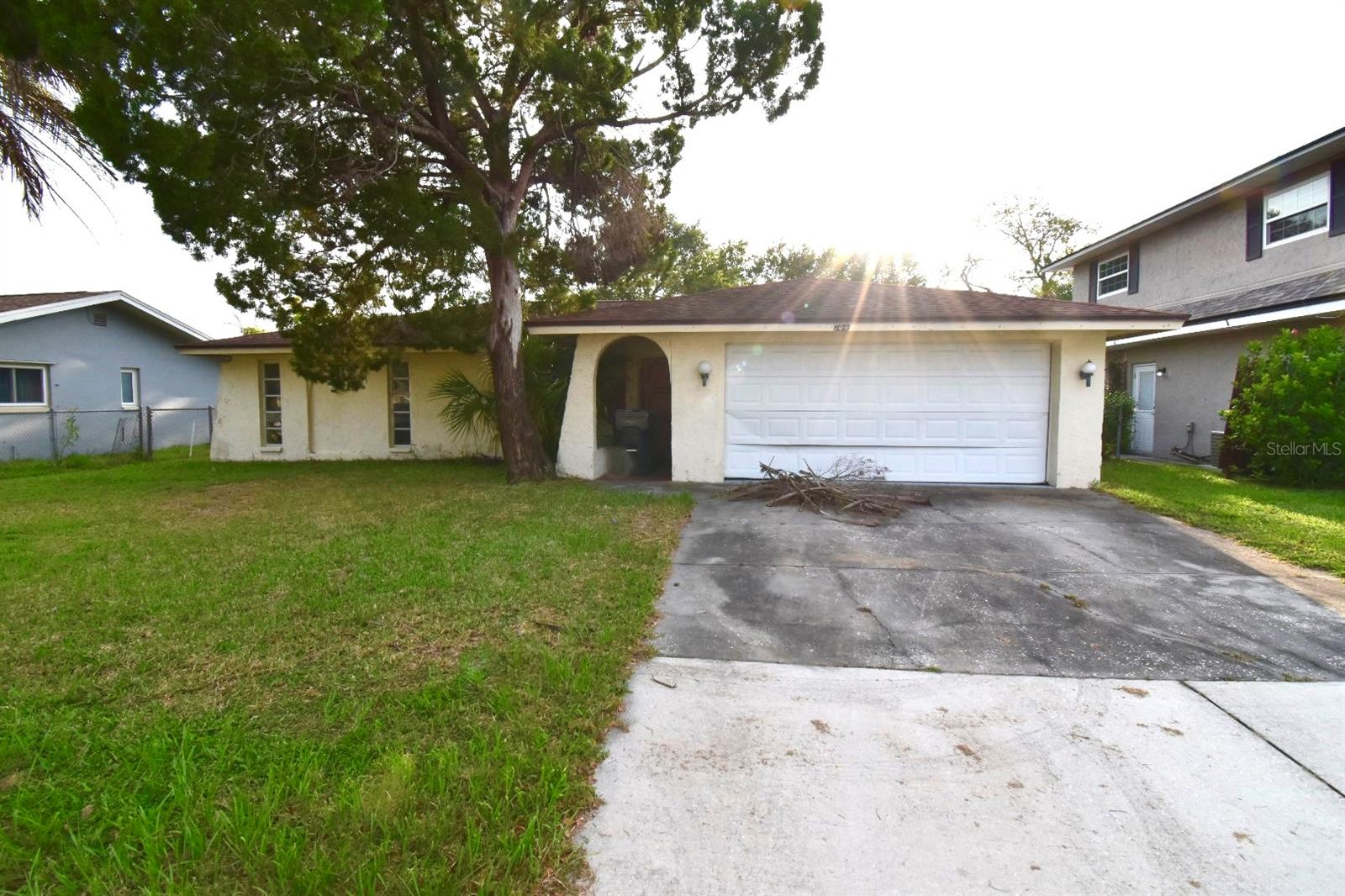 704 Lemonwood Dr Property Photo 1