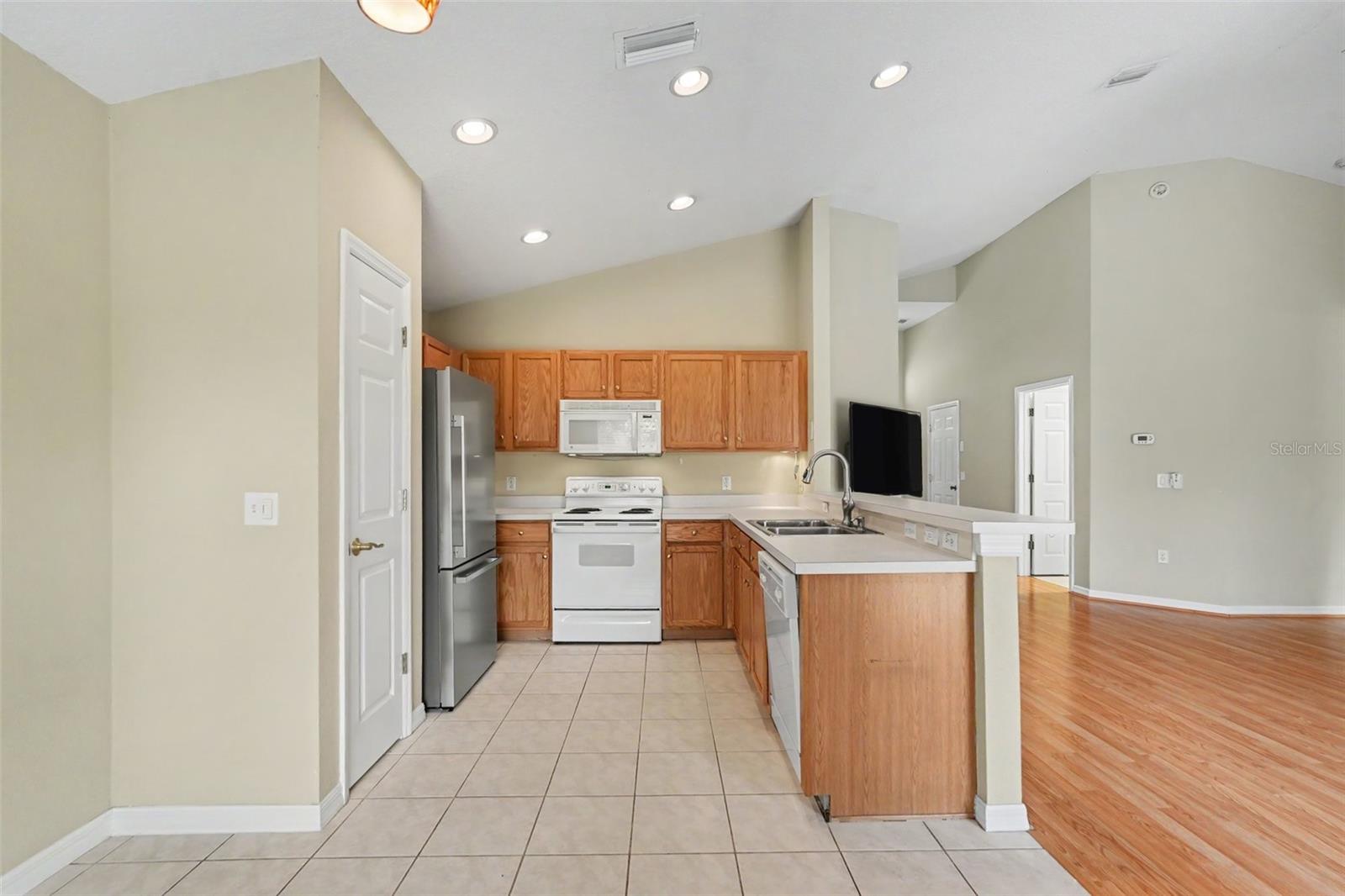 9407 Cypress Harbor Drive Property Photo 12