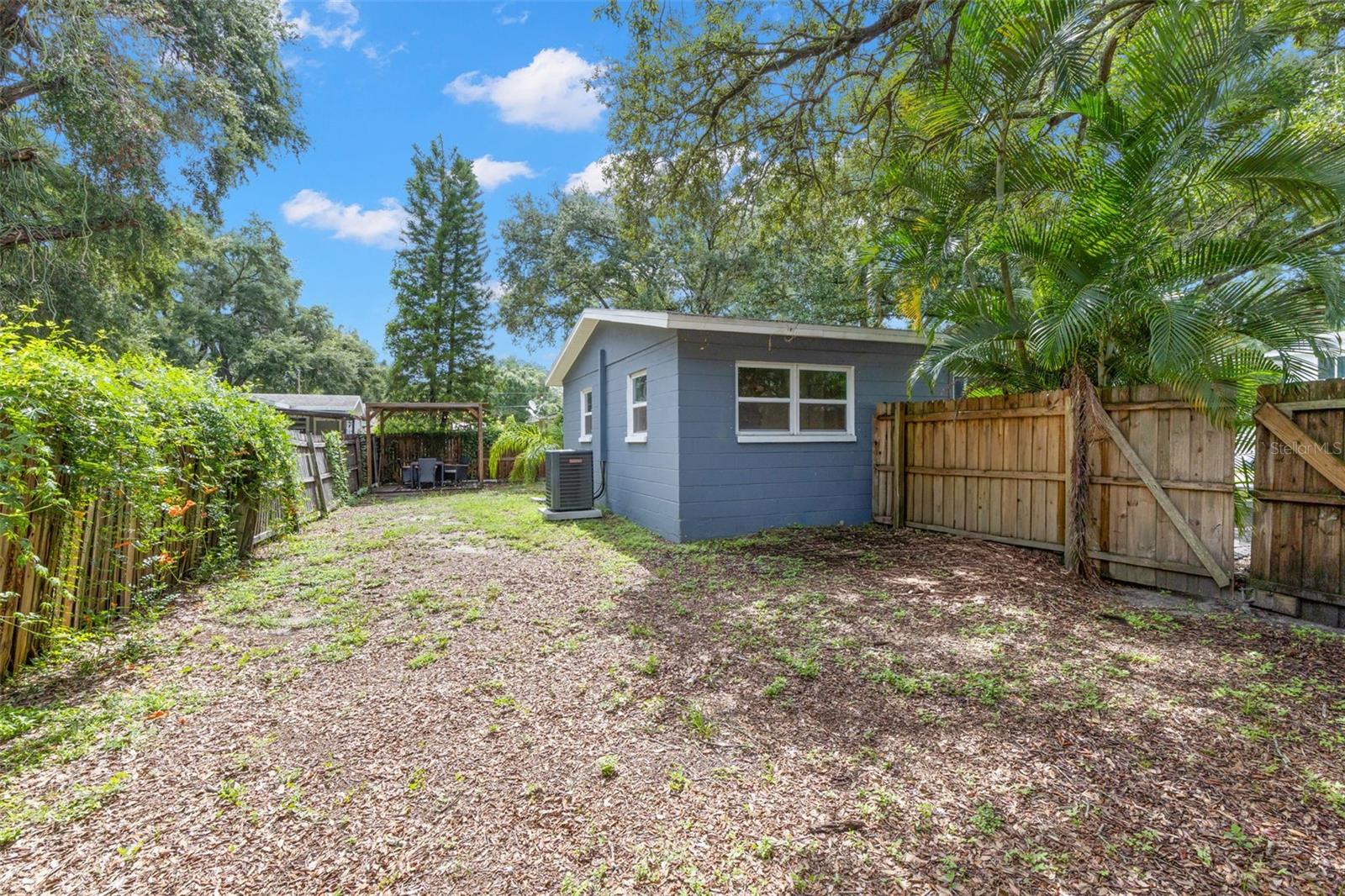 6225 76th Ave N Property Photo 11