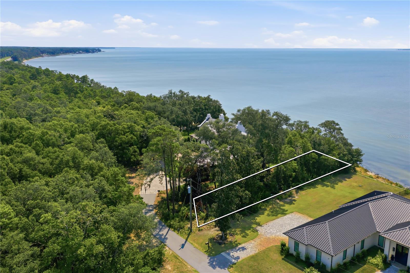 Marina Ct Property Photo 3