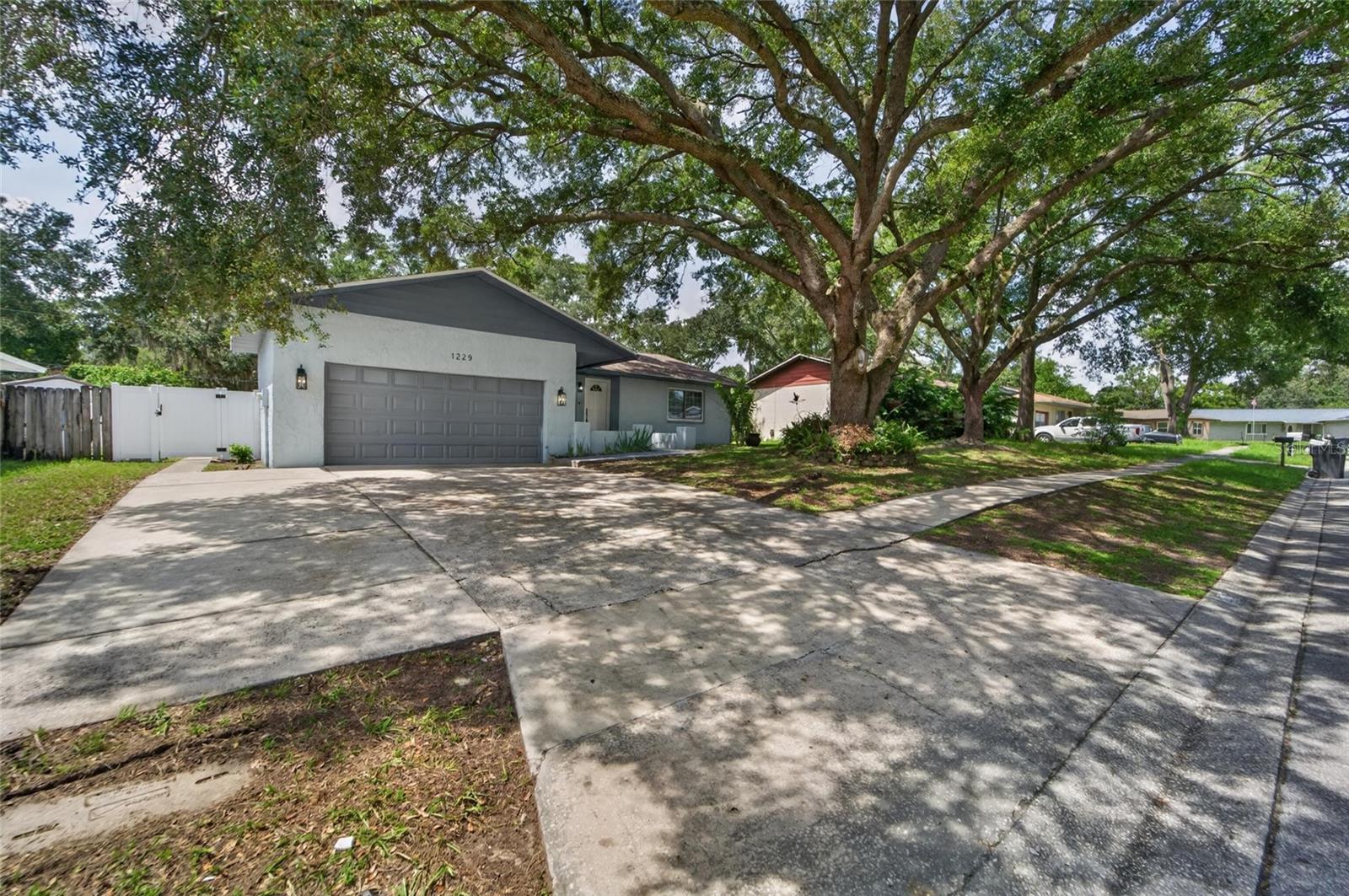 1229 Oak Valley Dr Property Photo 5