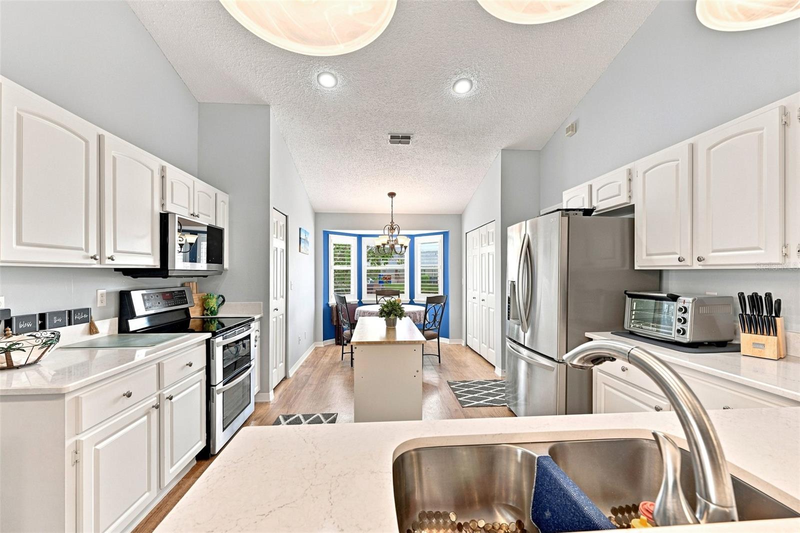 2242 W Del Webb Blvd Property Photo 14