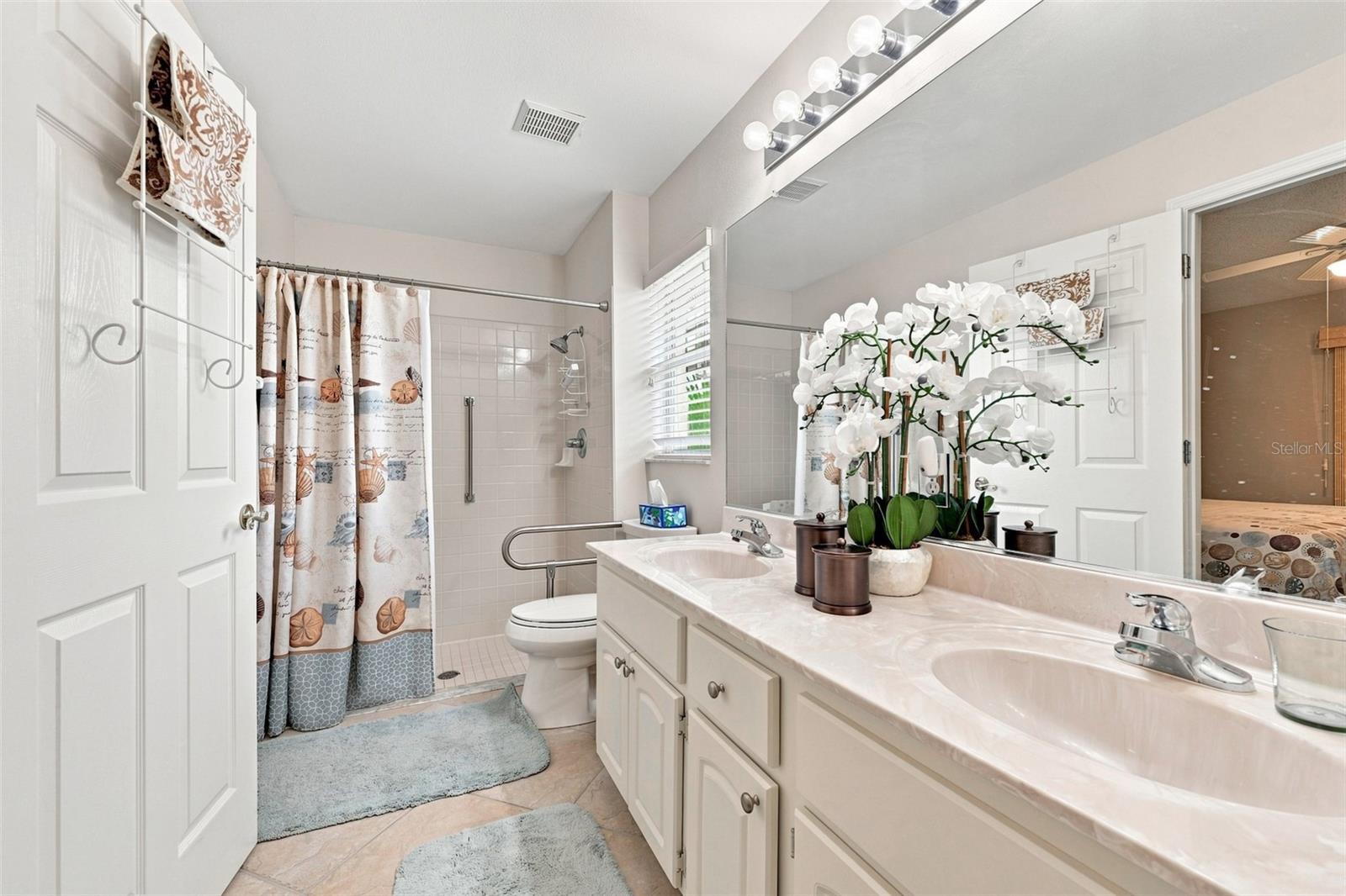 2242 W Del Webb Blvd Property Photo 25