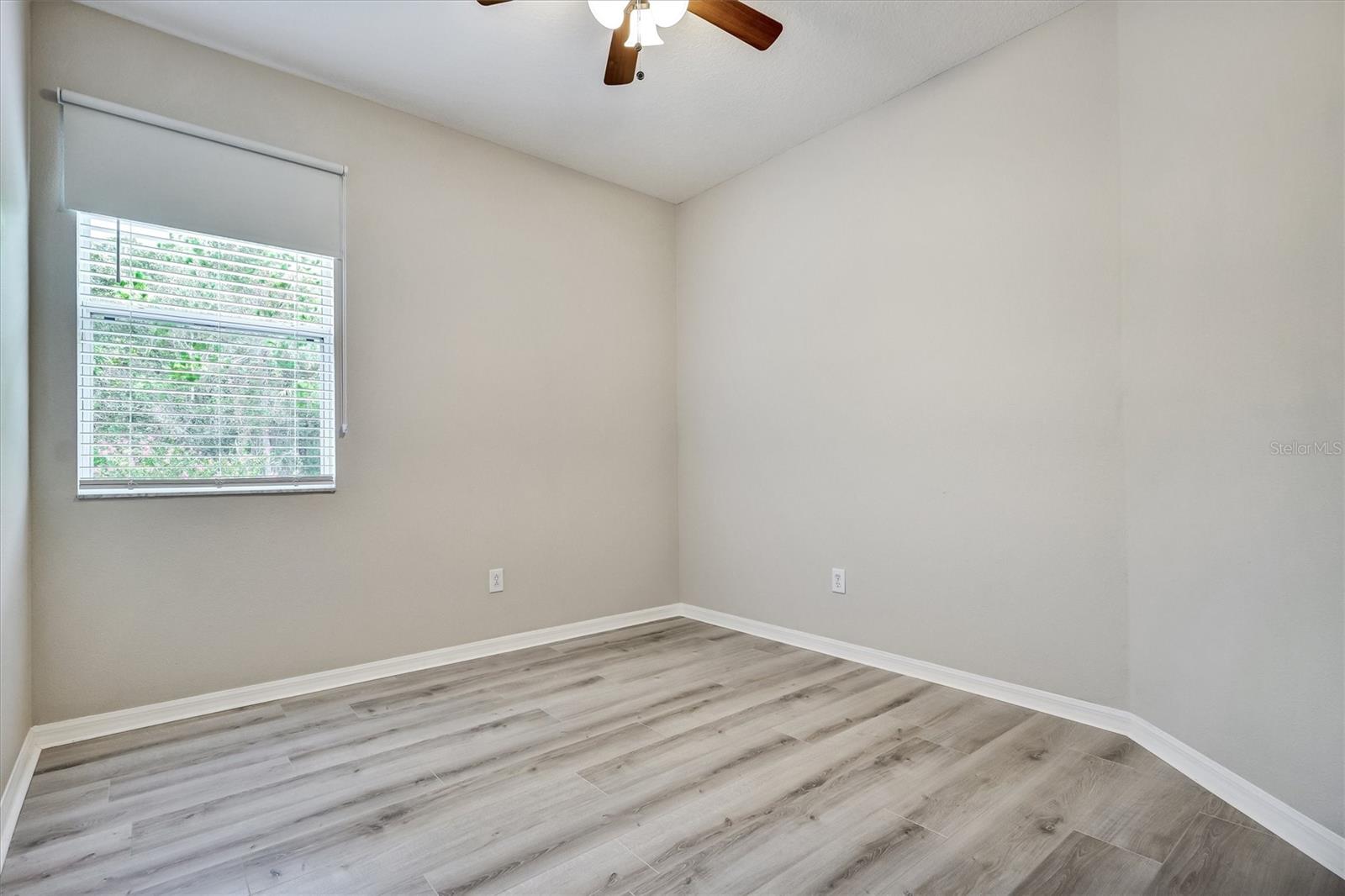 8169 Stone Leaf Ln Property Photo 20