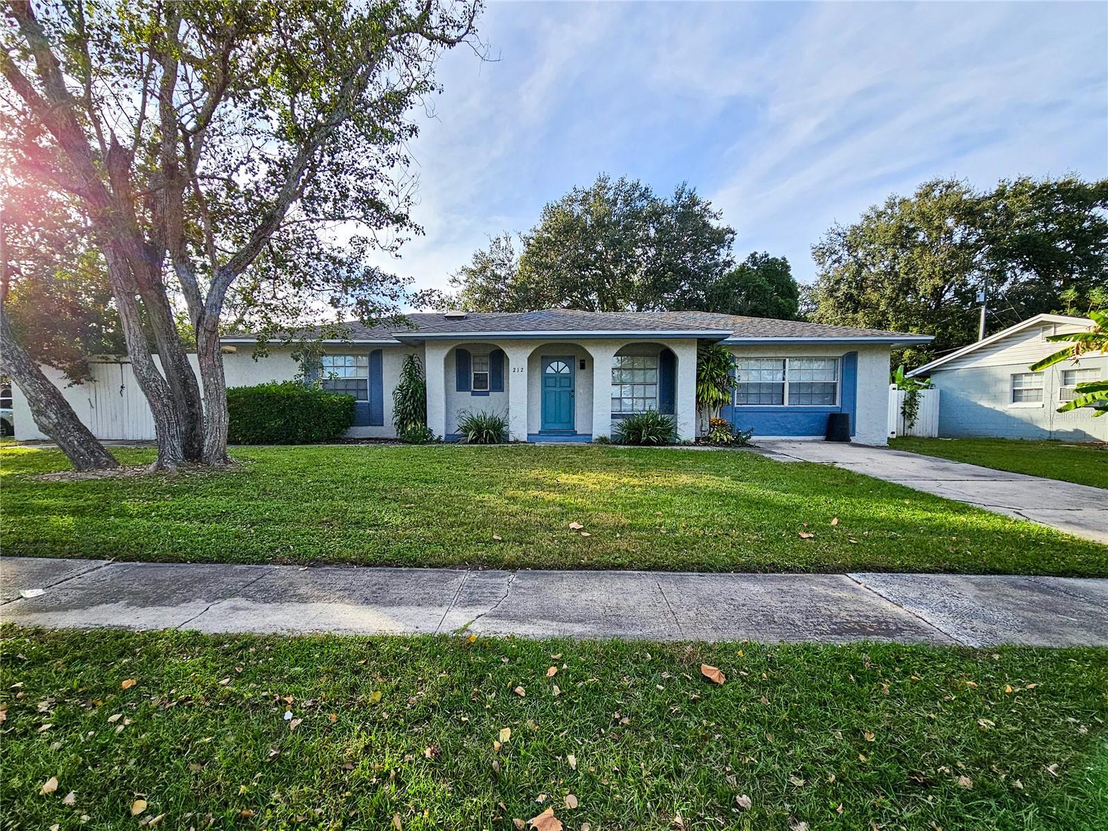212 S CORTEZ AVE