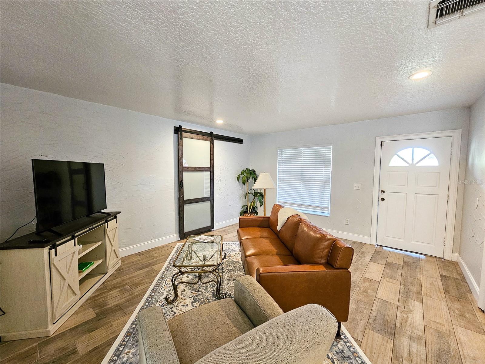 212 S Cortez Ave Property Photo 6