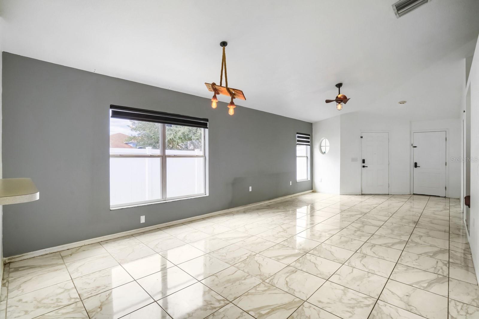 701 Periwinkle Pointe Pl Property Photo 6