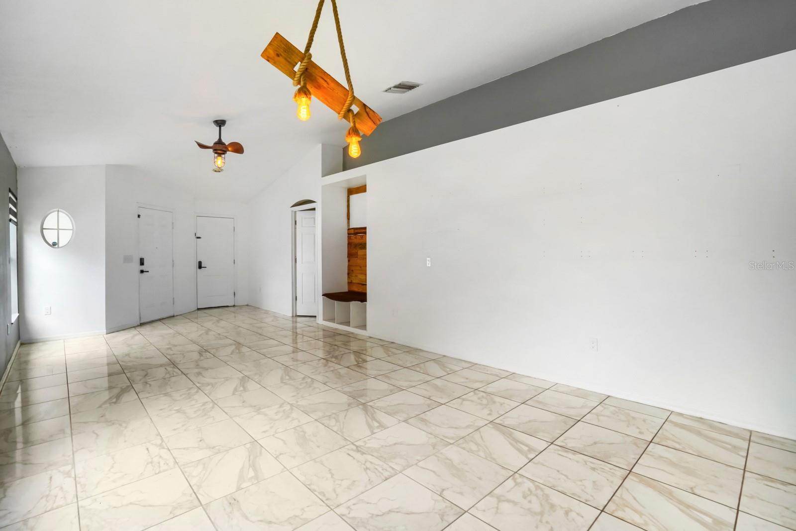 701 Periwinkle Pointe Pl Property Photo 7