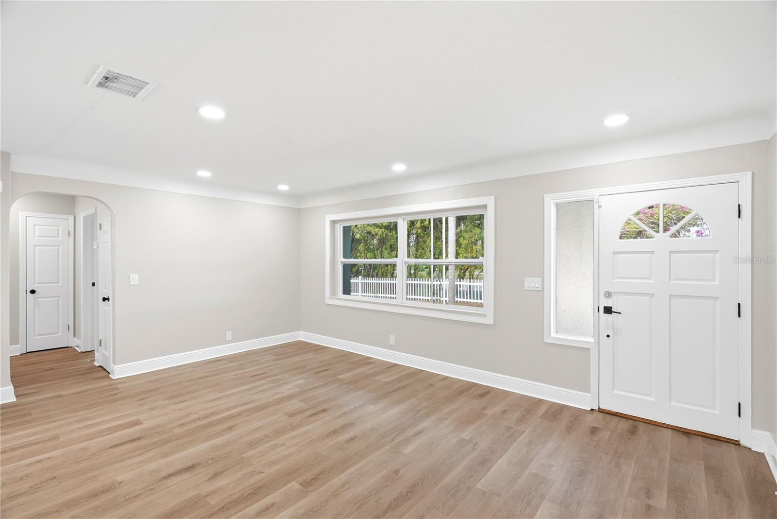 1628 S Highland Ave Property Photo 9