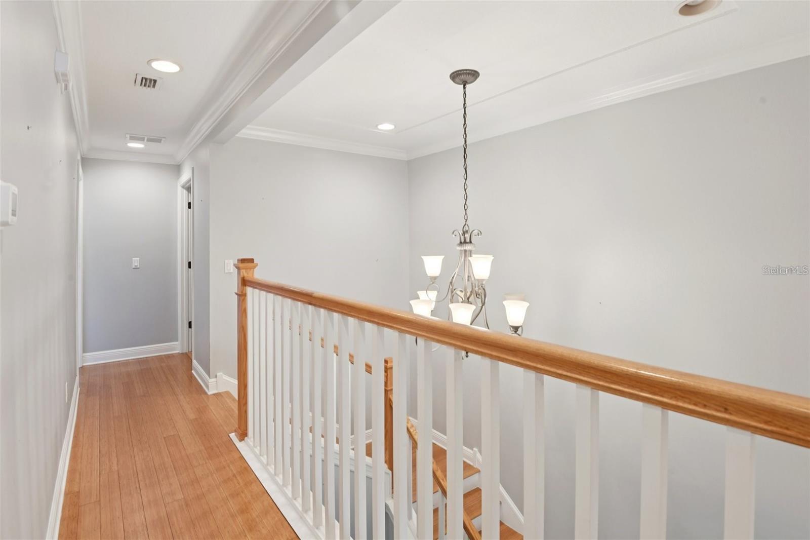 300 Valencia Cir Property Photo 10