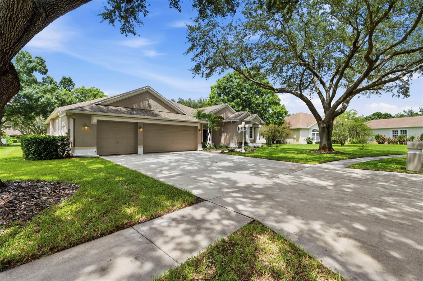 13756 Dowling Ln Property Photo 1