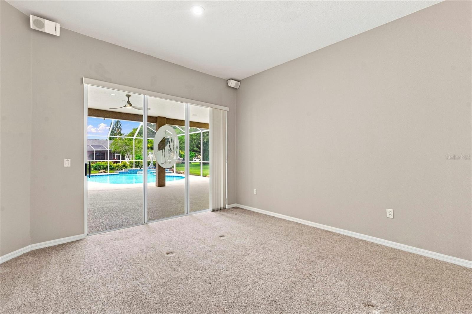 13756 Dowling Ln Property Photo 16