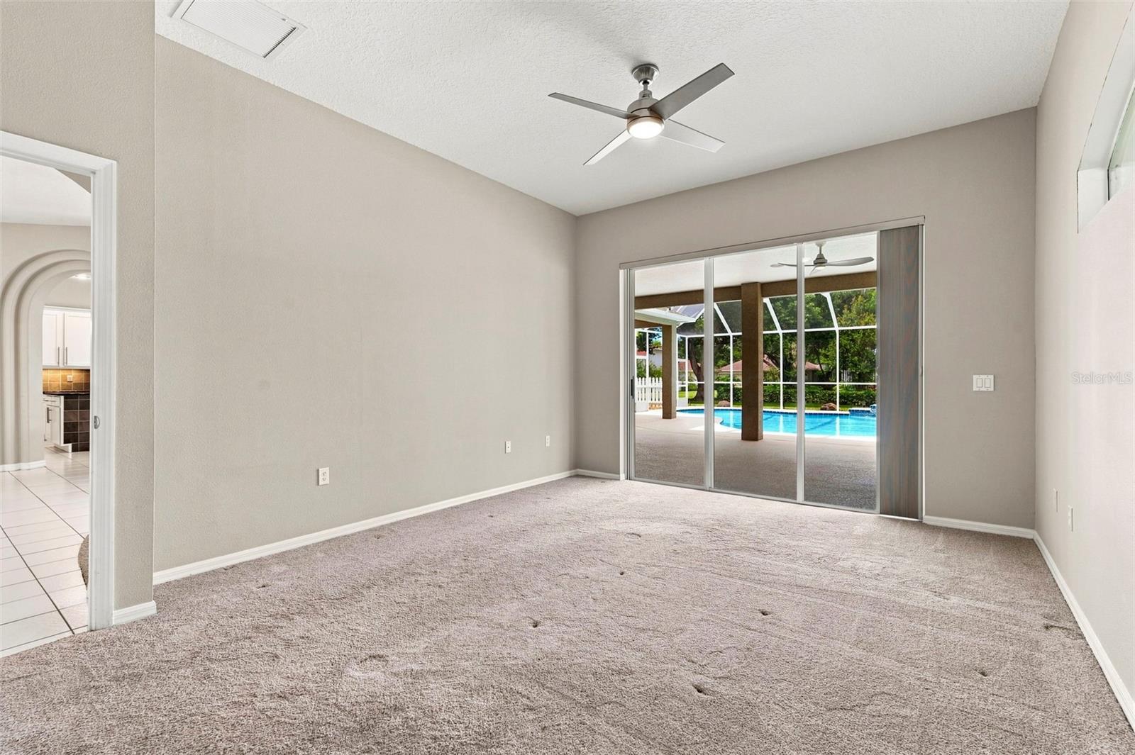 13756 Dowling Ln Property Photo 17