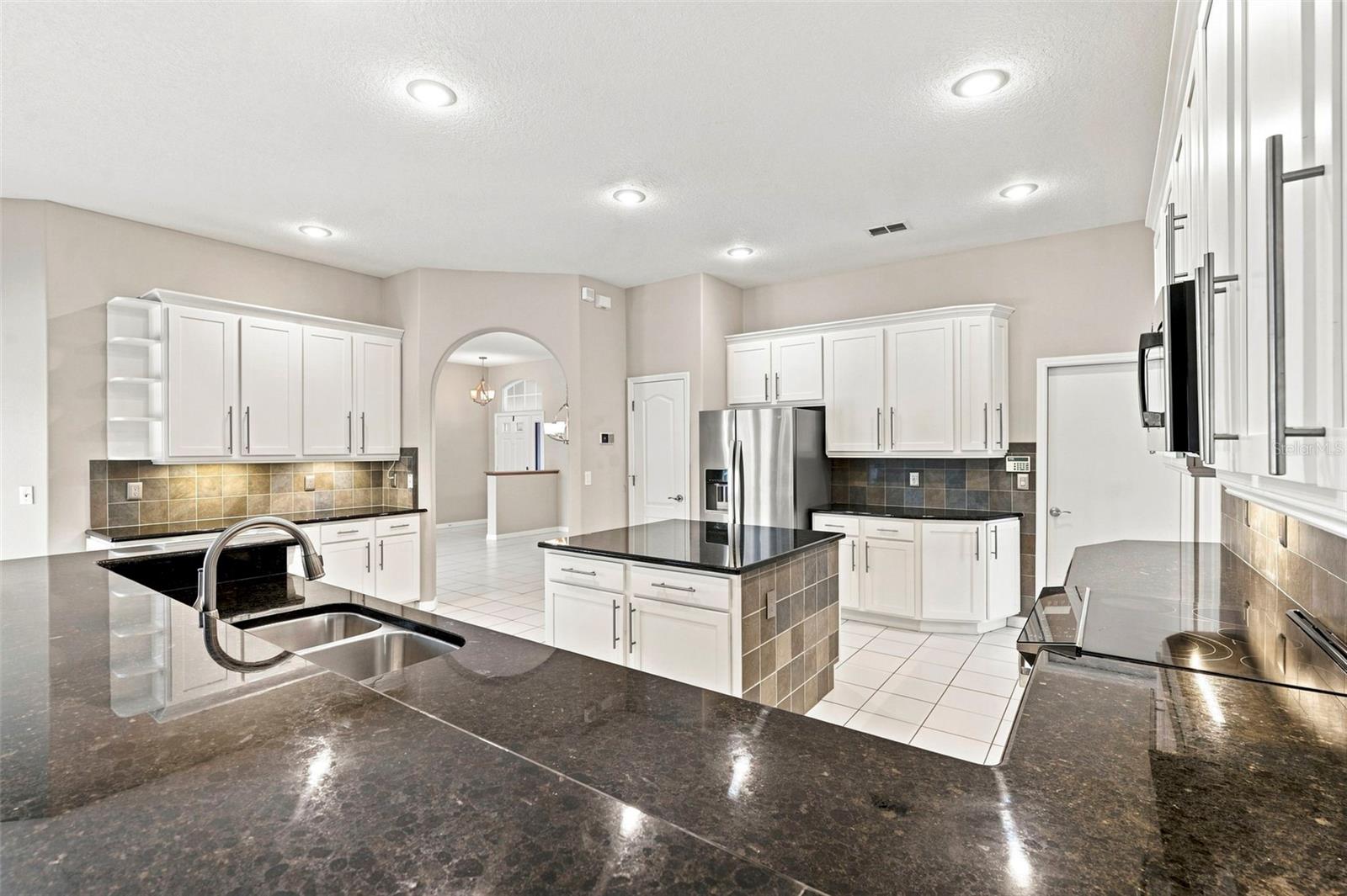 13756 Dowling Ln Property Photo 32