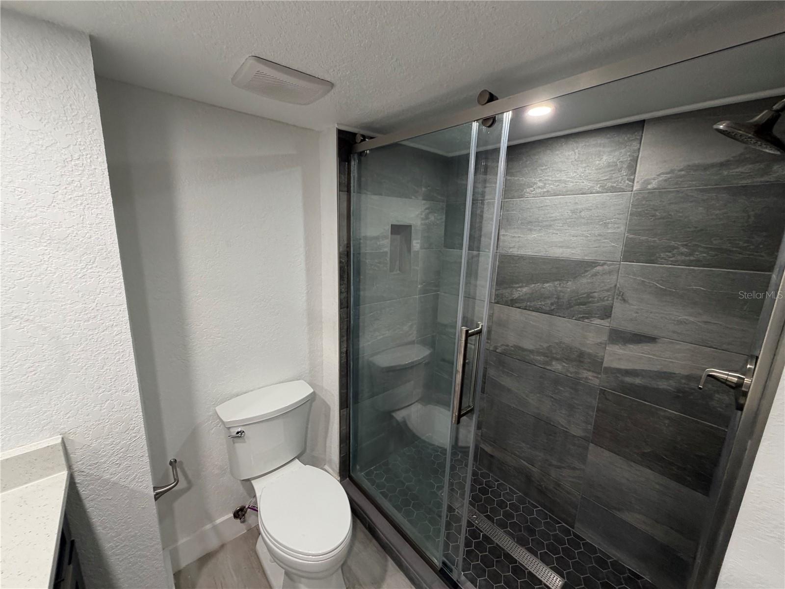 13210 Arbor Isle Dr #102 Property Photo 5