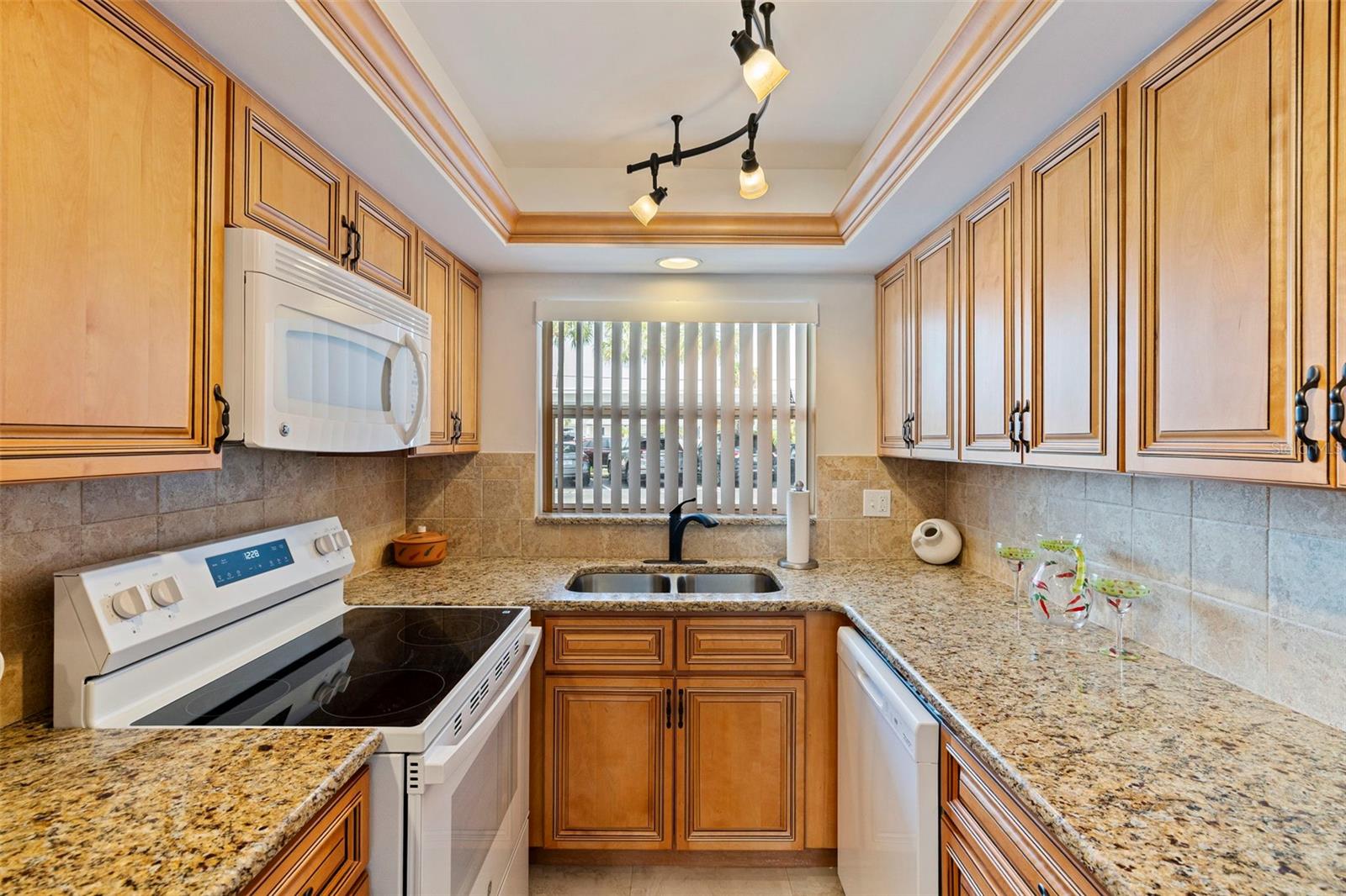 6363 Gulf Winds Dr #131 Property Photo 11