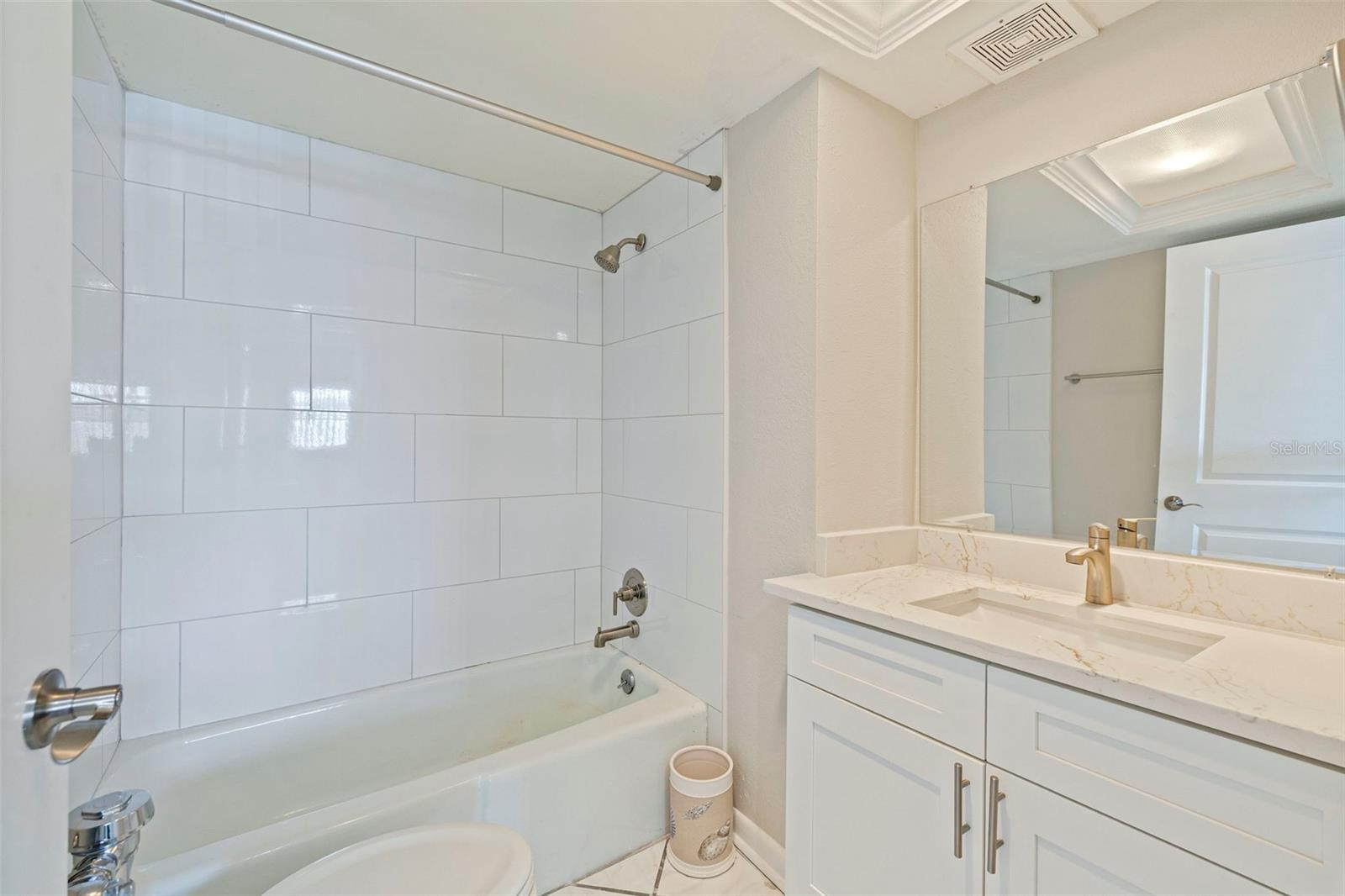 6363 Gulf Winds Dr #131 Property Photo 15