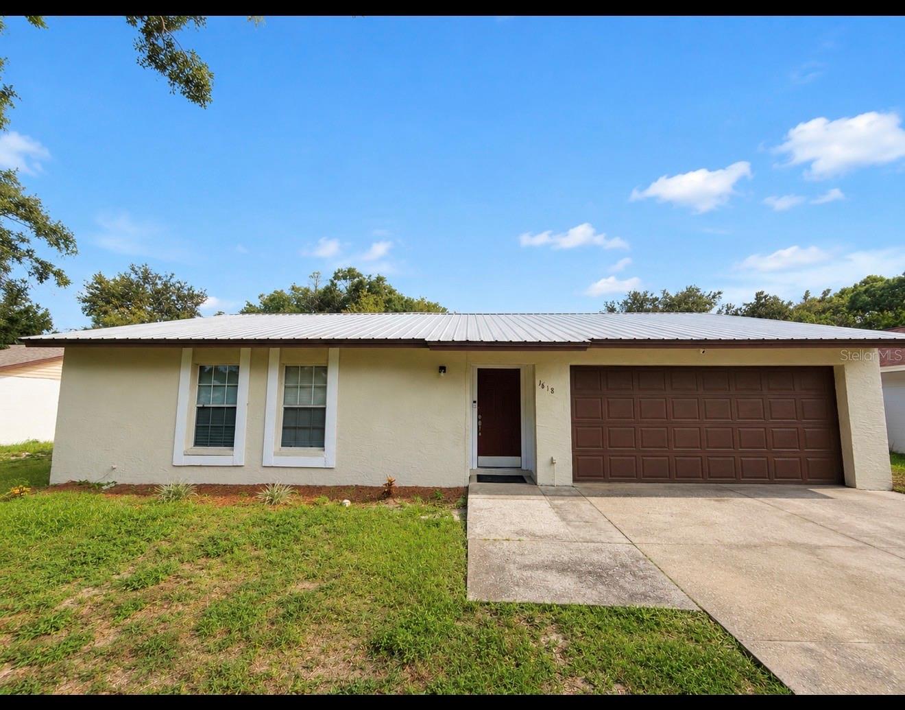 1618 Crystalview Trl Property Photo 1