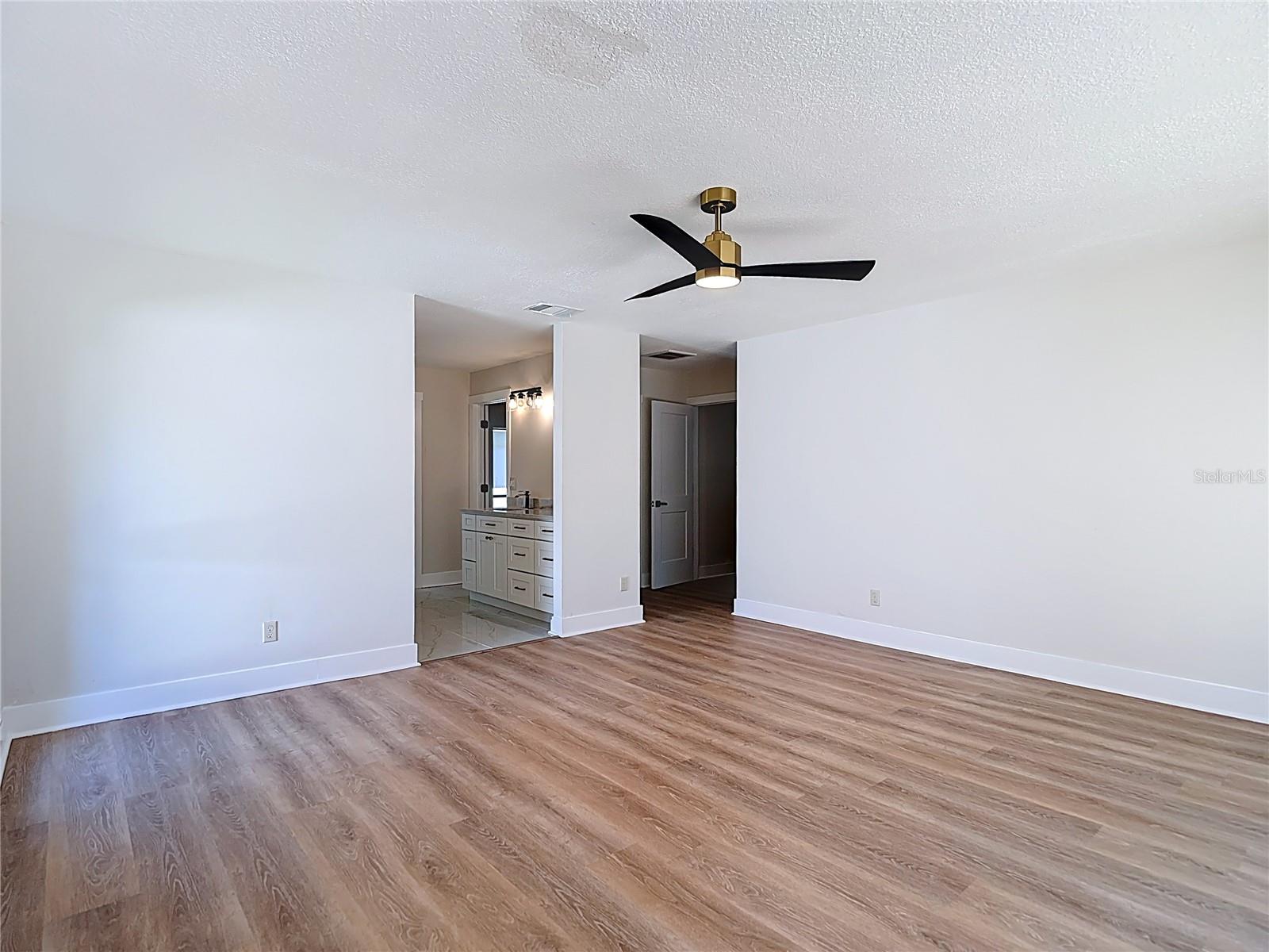 4072 Belmoor Dr Property Photo 37