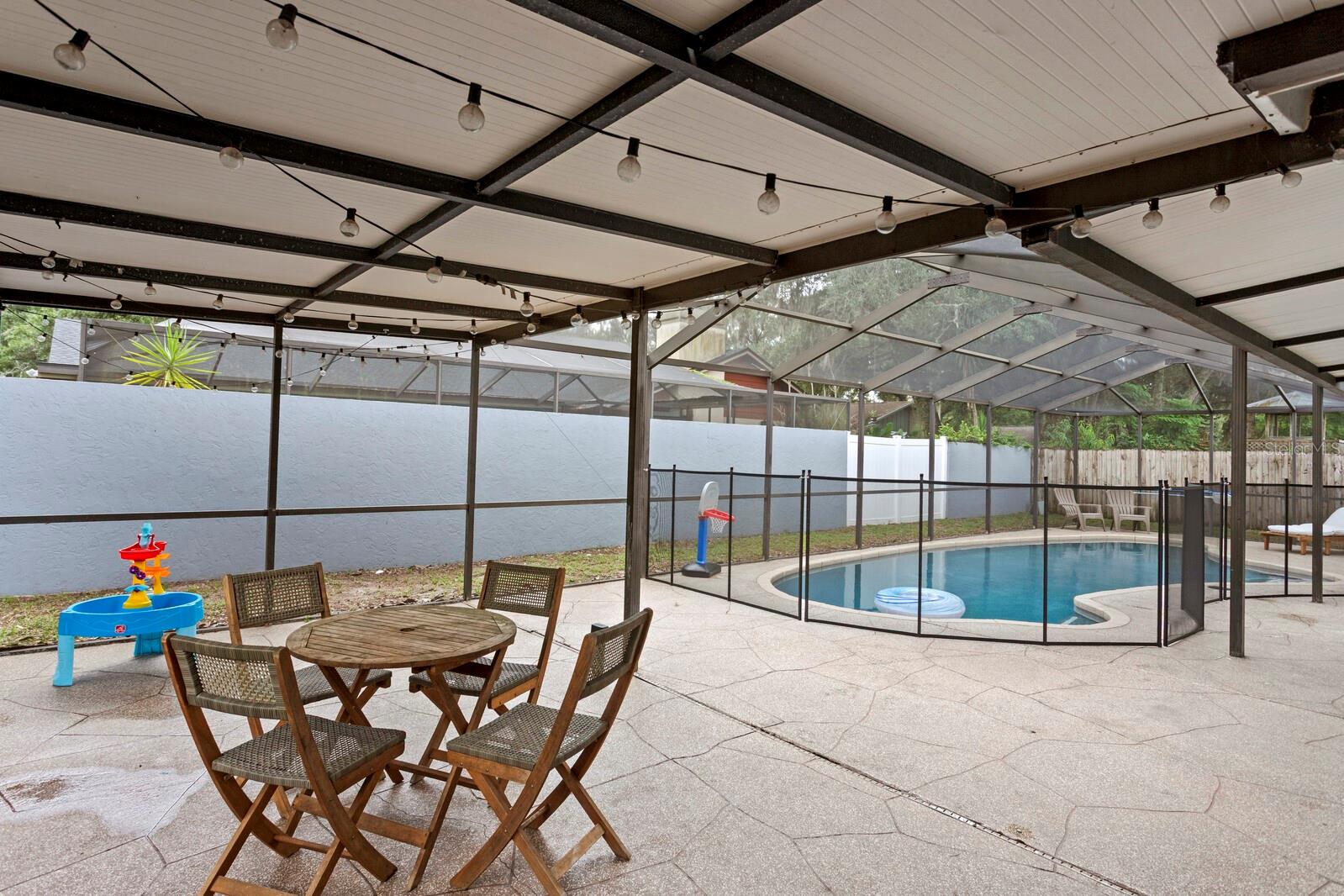 12803 Rain Forest St Property Photo 4