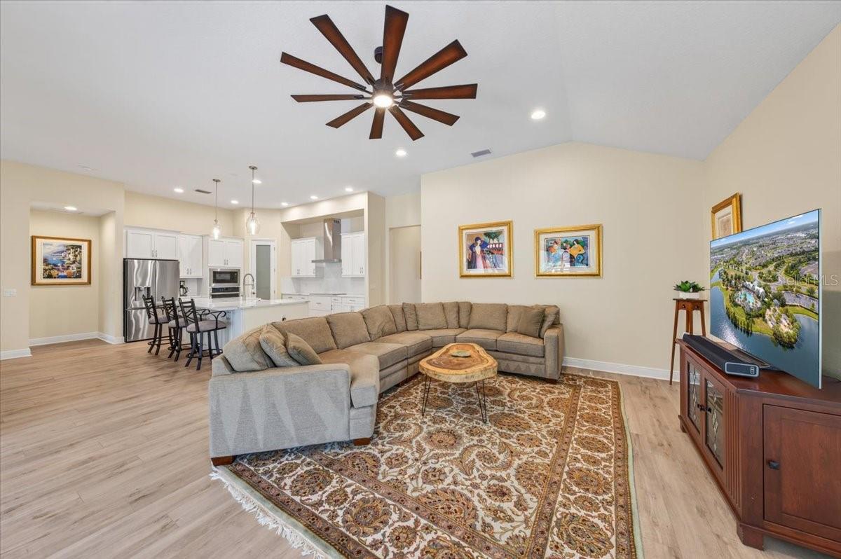 9145 Warm Springs Cir Property Photo 11