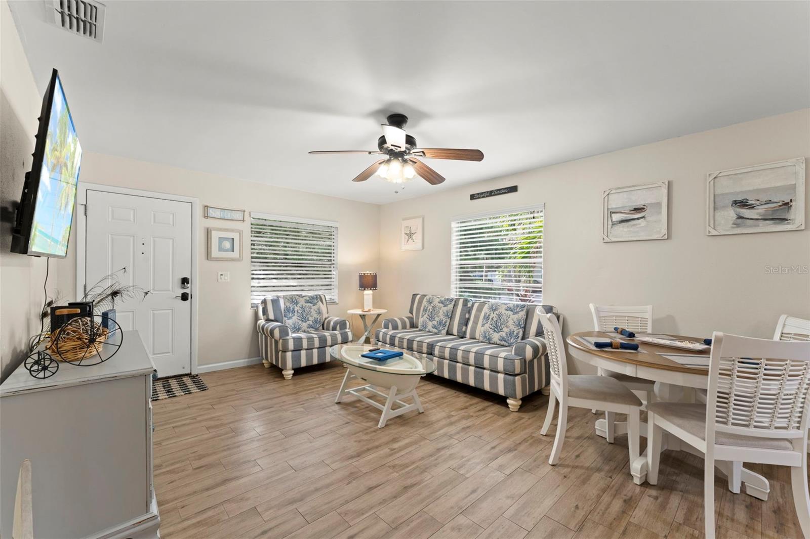 328 Pershing St Property Photo 16
